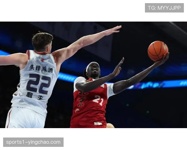 乌度卡激活伊森战术价值 火箭七连胜背后进攻体系迭代升级